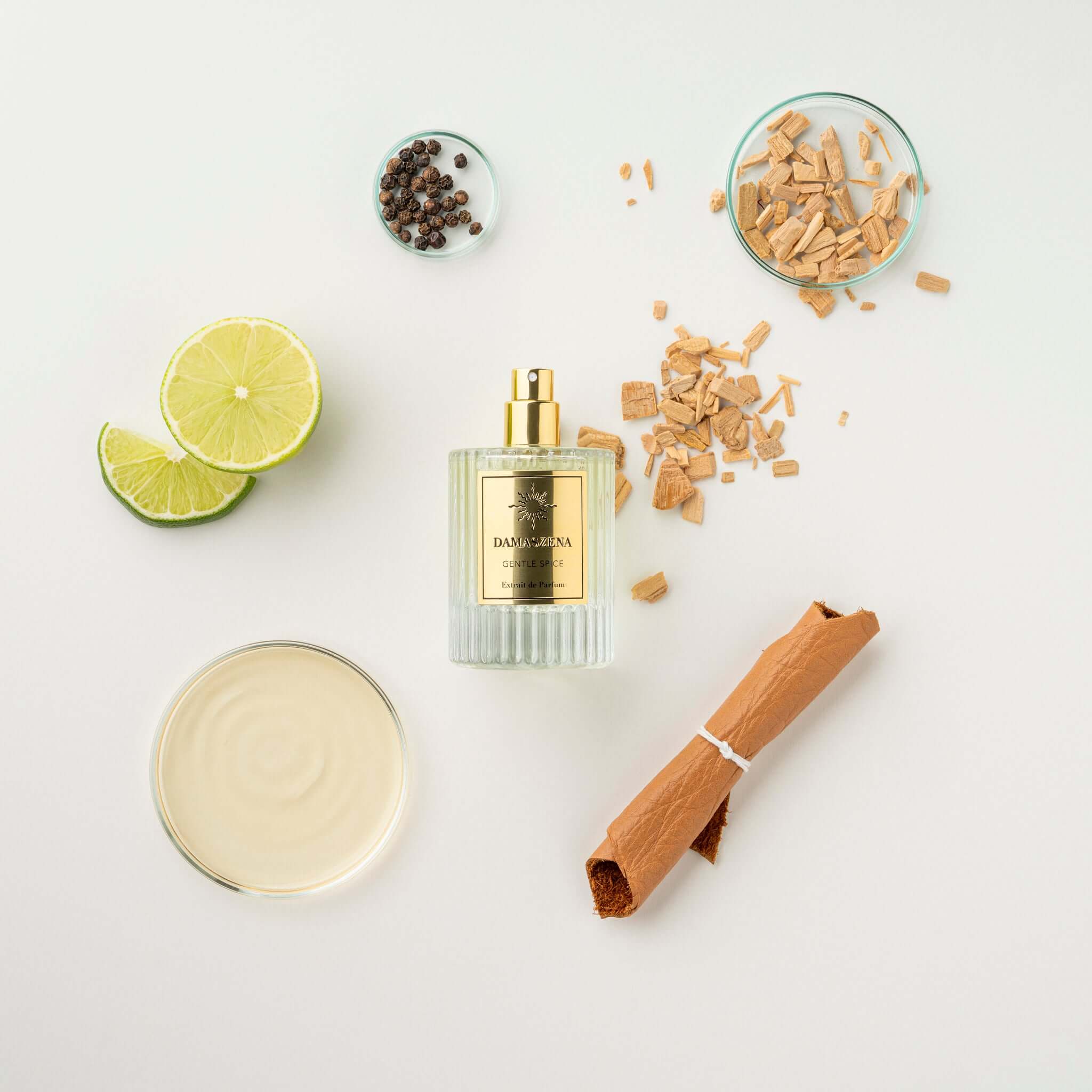 GENTLE SPICE - Extrait de Parfum - NOTEN: RUM | LEDER | BERGAMOTTE | ZEDERNHOLZ